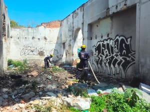 ¡INCENDIO EN INMUEBLE ABANDONADO EN DÍAZ MIRÓN Y CAÑONERO TAMPICO!