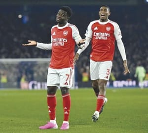 ¡SE ALEJA ARSENAL EN LA CIMA DE LA LIGA PREMIER!