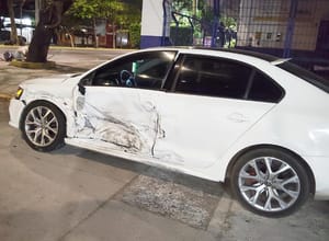 ¡COLISIONAN DOS AUTOS ALEMANES!