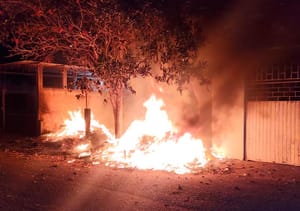 ¡PIRÓMANO INCENDIÓ TERRENOS BALDÍOS!