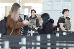 ¡APRUEBA SENADO DE EU DAR FONDOS A DHS; MENOS A ICE!