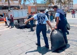 ¡LIMPIA LA TROPA EL MALECÓN!