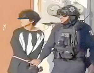 ¡MATA ALUMNO A DOS MAESTRAS!