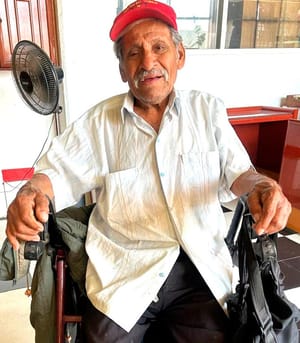 ¡LADRONES LE ROBARON EL TRICICLO A “LA ALMEJA”!