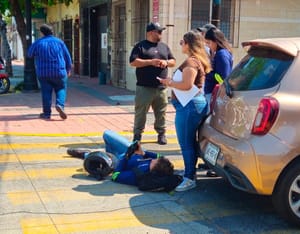 ¡MOTOCICLETAZO EN EL CENTRO HISTÓRICO!