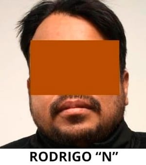 ¡CAPTURAN A EXTORSIONADOR!