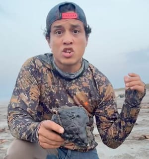 ¡HAY CHAPOPOTE EN LAS PLAYAS! - DENUNCIA EARTH MISSION