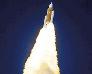 ¡LANZA NASA MISIÓN ARTEMIS II QUE ORBITARÁ LA LUNA!