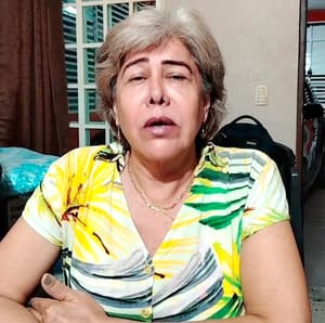 ¡LE ROBARON LA CARTERA A KIKEY EN LA TIENDA DE MAMÁ LUCHA!