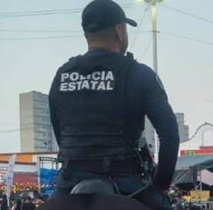 ¡ABUELITO ENSEÑA SUS MISERIAS ARRIBA DE LA MOTO!