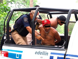 ¡AGARRAN A DOS ‘PACHECOS’ A ORILLAS DEL RÍO JAMAPA!