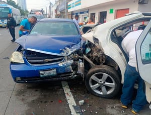 ¡CARAMBOLAZO CERCA DE LA IGLESIA DE SANTA ANA!