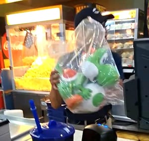 ¡SE PELEAN POR YOSHI! - LA PALOMERA