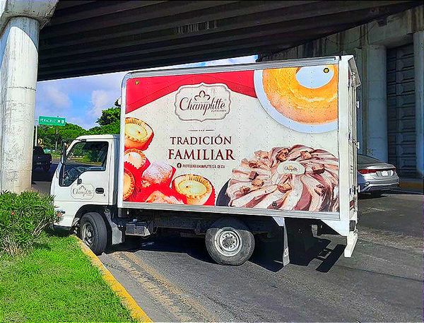 ¡CAMIÓN DE CHAMPLITTLE COLISIONA CON CAMELLÓN!