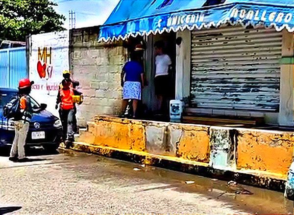 ¡SE INCENDIA CARNICERÍA POR CORTO CIRCUITO!