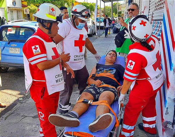 ¡REPARTIDOR Y “CABALLO DE CERO” SALEN VOLANDO EN ENCONTRONAZO!