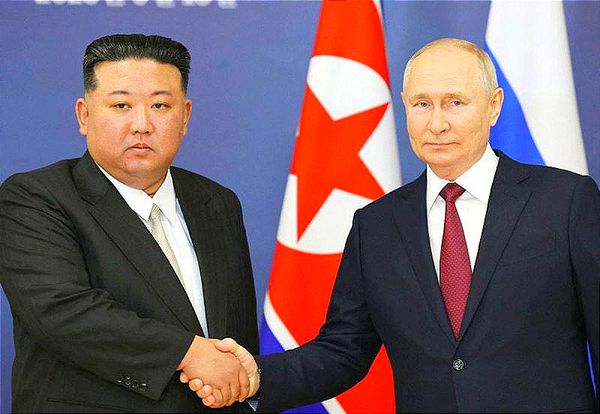 ¡YA POR FIN SE REUNIERON! -Funcionarios Estadunidenses y Surcoreanos Observan de Cerca