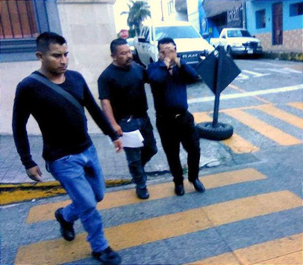 ¡EJECUTAN ORDEN DE APREHENSIÓN CONTRA ABOGADO POR PRESUNTO ABUSO SEXUAL!
