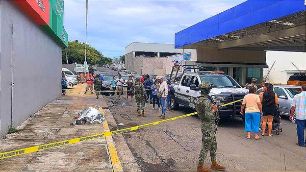 ¡DOÑITA MUERE TRAS UN ATAQUE DE TOS! -Ya regresaban a casa cuando, de pronto, Norma sufrió un ataque de tos e instantes después se desplomó