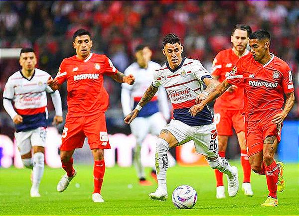 ¡CHIVAS RESCATA UN PUNTO EN TOLUCA Y RESPIRAN! -Ricardo Marín logró el gol 4 mil para el Guadalajara