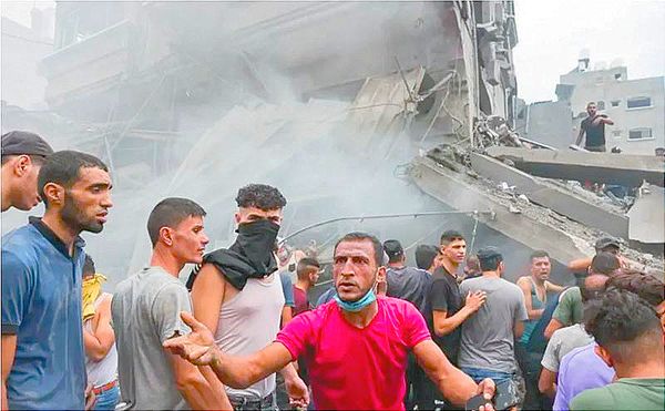 ¡AHORA ISRAEL DA ULTIMÁTUM A MÉDICOS SIN FRONTERAS! -Ocho horas para desalojar Gaza