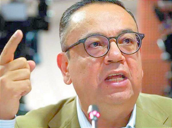 ¡PIDEN QUE ZALDÍVAR EXPLIQUE CAUSA GRAVE PARA RENUNCIAR! -Sacuden el Avispero