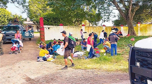 ¡CALVARIO! -*Llega a Veracruz la Caravana Migrante -“Con esta hora nos encontramos en el kilómetro 77 de la carretera Transistmica entre Sayula y Aguilera pasando la desviación de Almagres...