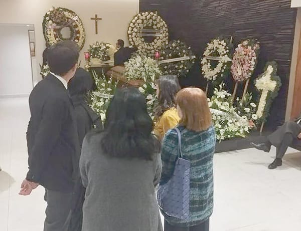 ¡CRISTINA PACHECO ES DESPEDIDA POR SUS FAMILIARES Y AMISTADES!