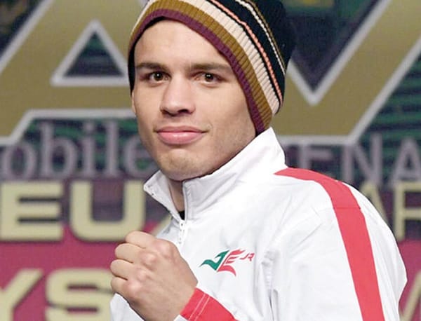 ¡JULIO CÉSAR CHÁVEZ JR. FUE DETENIDO POR POSESIÓN ILEGAL DE UN RIFLE!