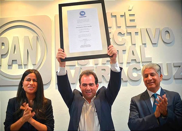 ¡PEPE SE PINTA DE AZUL!