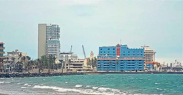 ¡LA TORRE FEA DESVIÓ EL NORTE! - *No Pasó de 70 kilómetros