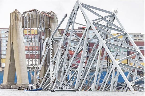 ¡FAMILIAS LLORAN A TRABAJADORES MUERTOS EN DERRUMBE DE PUENTE!