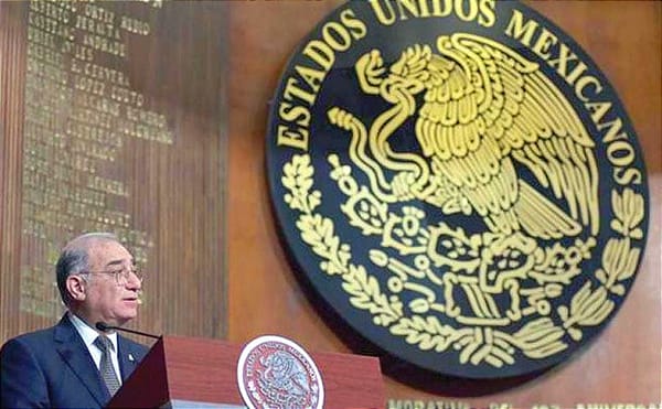 ¡CORTE LE APRUEBA REFORMA A AMLO!