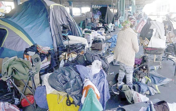 ¡REGISTRA EU CIFRAS RÉCORD DE PERSONAS SIN HOGAR!