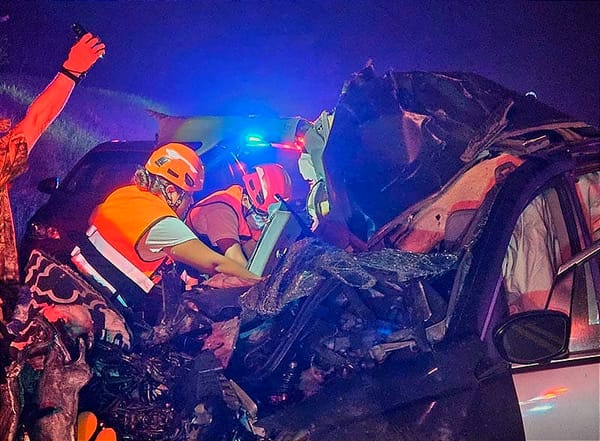 ¡DE FRENTE CAMIONETA Y TRÁILER! - *3 MUERTOS *TODOS DE LA CAMIONETA *EN LA TUXPAN-TAMPICO