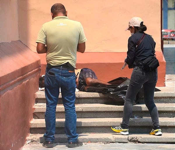 ¡LO ENCUENTRAN MUERTO EN LA PRIMARIA FRANCISCO JAVIER CLAVIJERO!