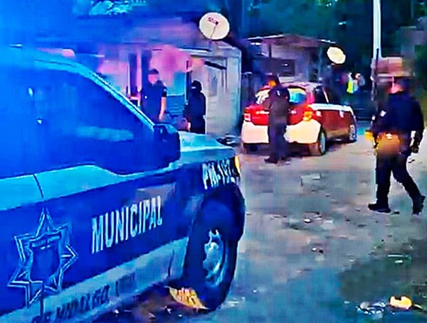 ¡APUÑALA A SU HERMANO POR NO MOCHARSE PARA LAS CAGUAMAS!