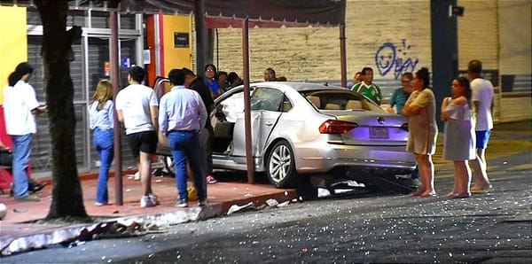 ¡APARATOSO CHOQUE EN LA FLORES MAGÓN!