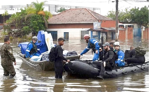 ¡EL CAUDAL DE LOS RÍOS SUBE EN BRASIL ARRASADO POR LAS INUNDACIONES!