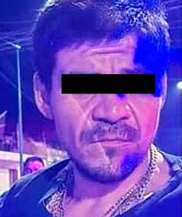 ¡YA LO ESTABA ARRANCADO! - *Lo Atrapan los Vecinos *Traía una Chamarra de Seguridad Publica para que lo Soltaran