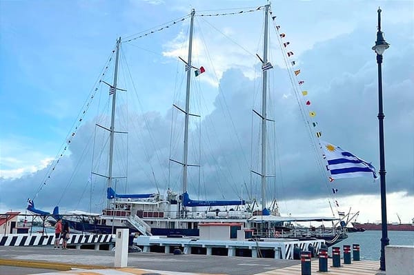 ¡EL BUQUE ESCUELA “CAPITÁN MIRANDA” ATRACÓ EN EL “T”! - *Armada Nacional de Uruguay