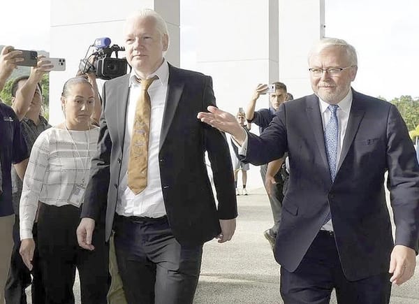 ¡SE DECLARA ASSANGE CULPABLE DE UN CARGO POR CONSPIRACIÓN!