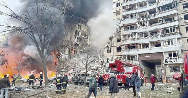 ¡BOMBARDEO RUSO A EDIFICIO RESIDENCIAL DE UCRANIA!