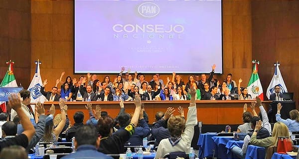 ¡PAN RECHAZA HOSTIGAMIENTO Y PERSECUCIÓN! - “a pesar de todas las críticas, el PAN sigue siendo la primera fuerza de oposición de este país”