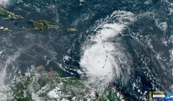 ¡BERYL ESTÁ A PUNTO DE CONVERTIRSE EN HURACÁN DE CATEGORÍA 5!