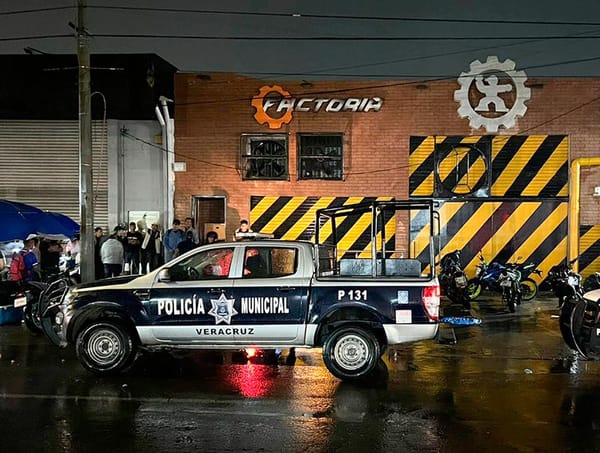 ¡ZAFARRANCHO EN FACTORÍA! - *Dos Bandas Destrozaron el Antro