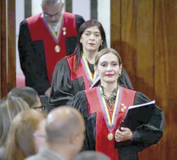 ¡TRIBUNAL SUPREMO DE VENEZUELA DECLARA “GANADOR” A MADURO! - TRAS REVISIÓN TOTAL DE VOTOS AUNQUE NO HA PUBLICADO LAS ACTAS