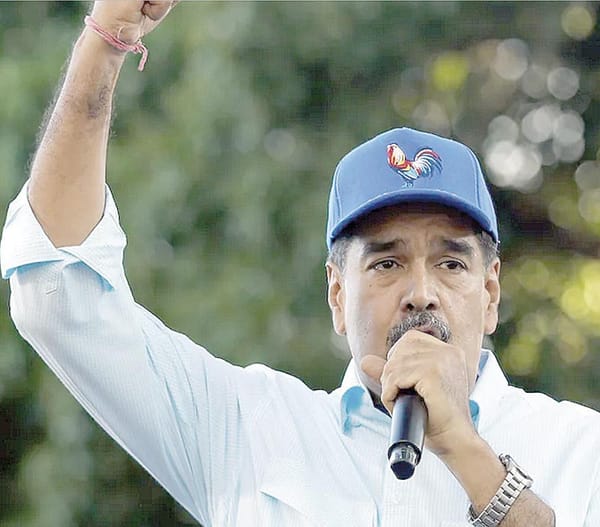 ¡MADURO DICE QUE GONZÁLEZ URRUTIA ALISTA FUGA Y “SE LLEVA LOS BILLETES PARA MIAMI”!