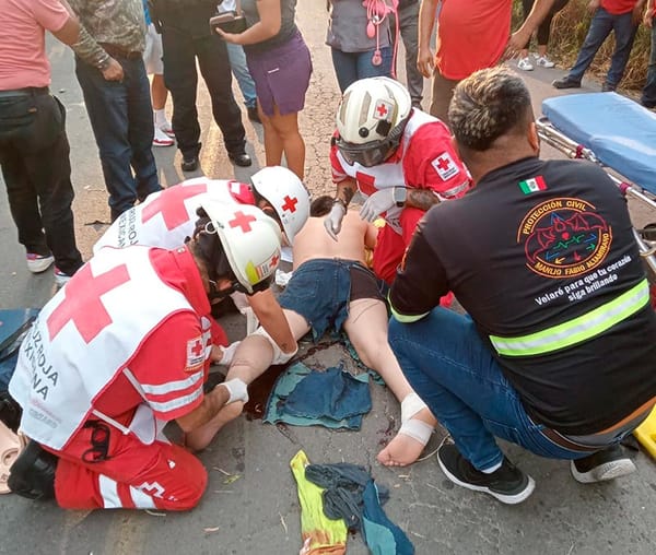 ¡MOTOCICLISTA FRACTURADO Y OTRO HERIDO EN ENCONTRONAZO!