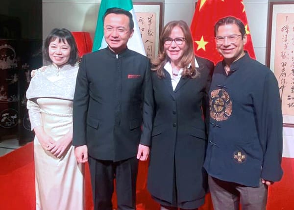 ¡SE CUELA EX DIPUTADO VERACRUZANO EN LA  DESPEDIDA DEL EMBAJADOR DE CHINA!